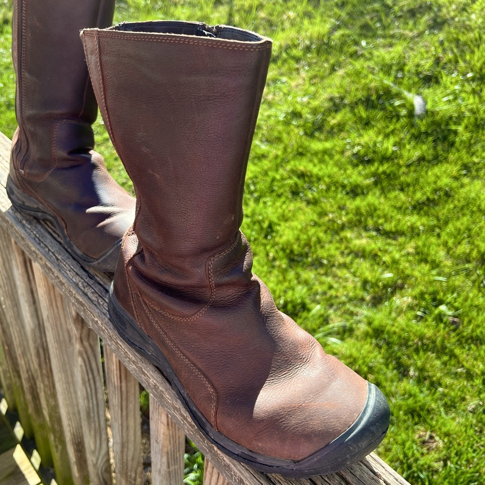 Women Keen leather boots